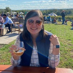 Meet your Posher, Elizabeth